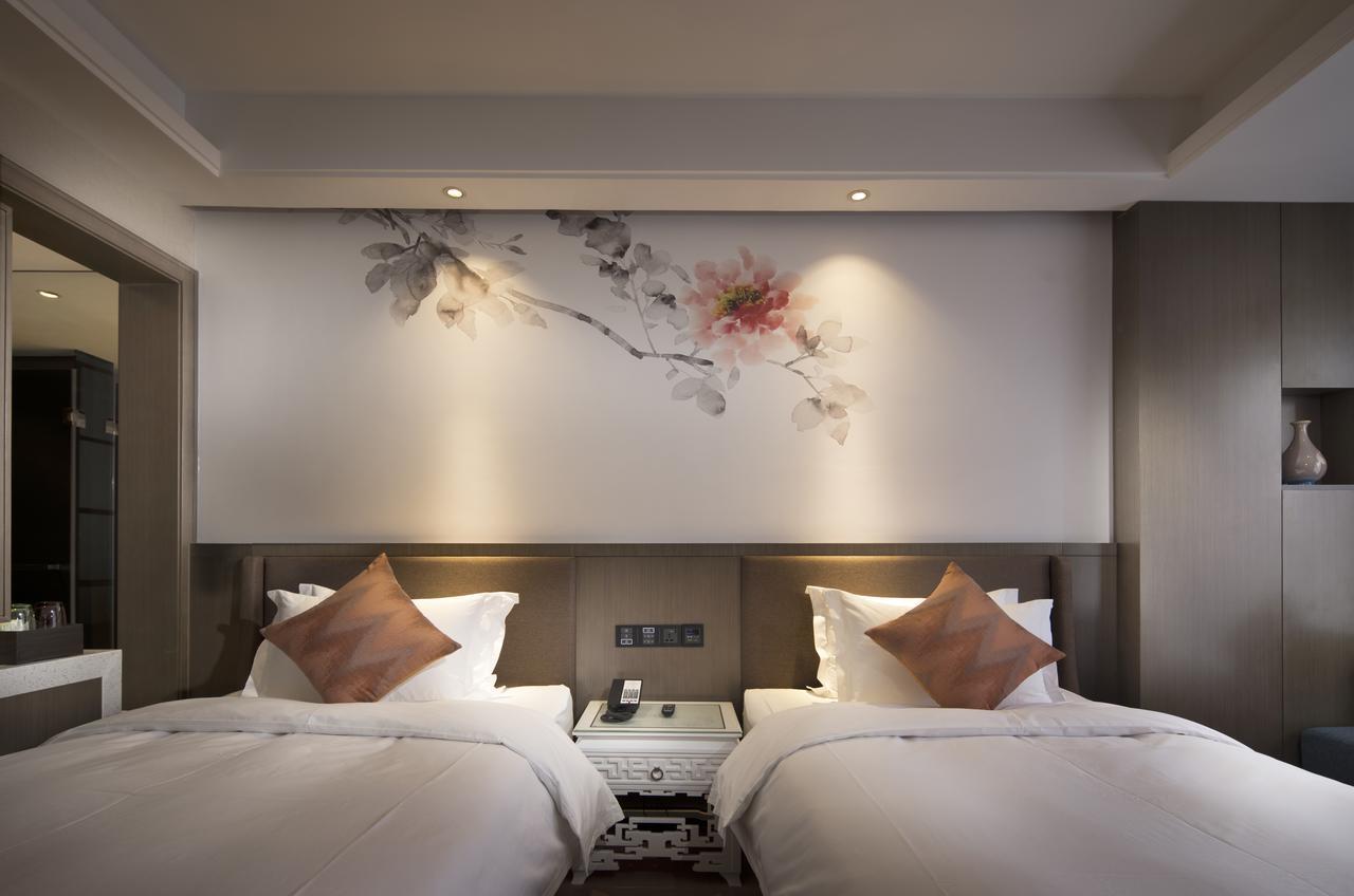 Paco Hotel Dongpu Guanghzou -Free Shuttle Bus For Canton Fair Exteriör bild